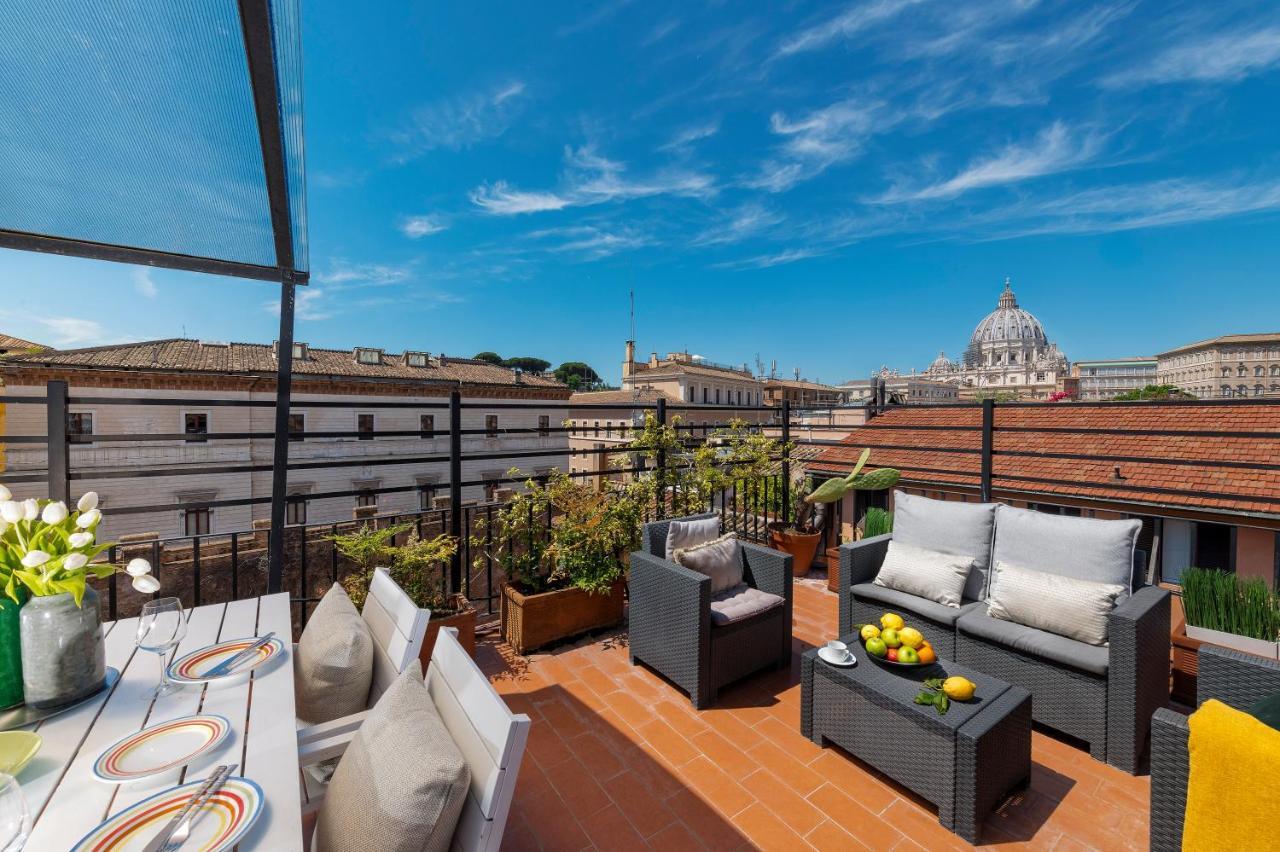 Unique View Over St. Peter's Dome! Roma